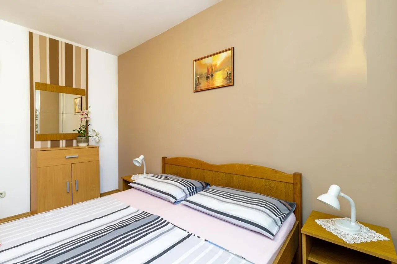 Apartments Mirjana Medulin