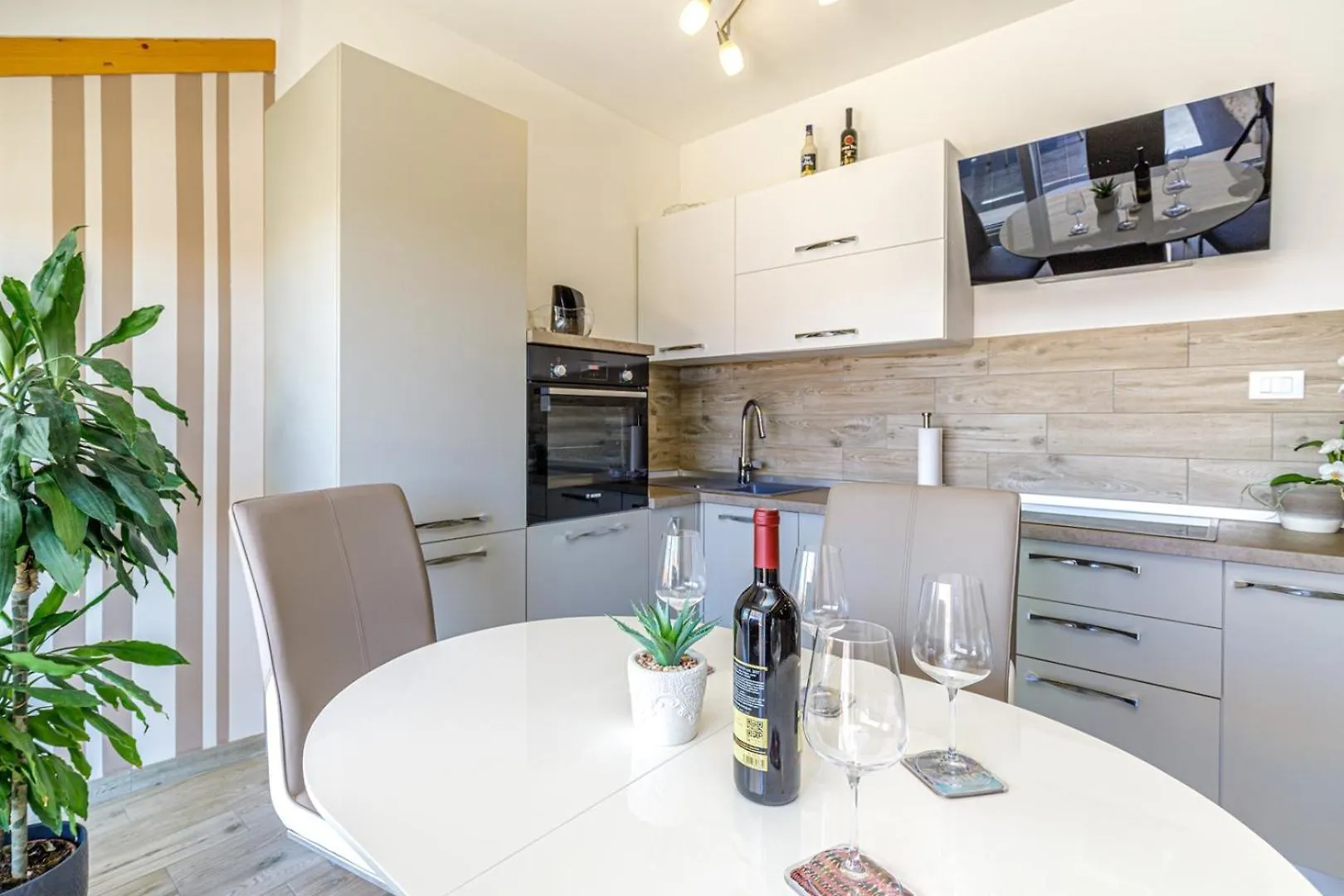 Apartments Mirjana Medulin 3*,  Kroatien